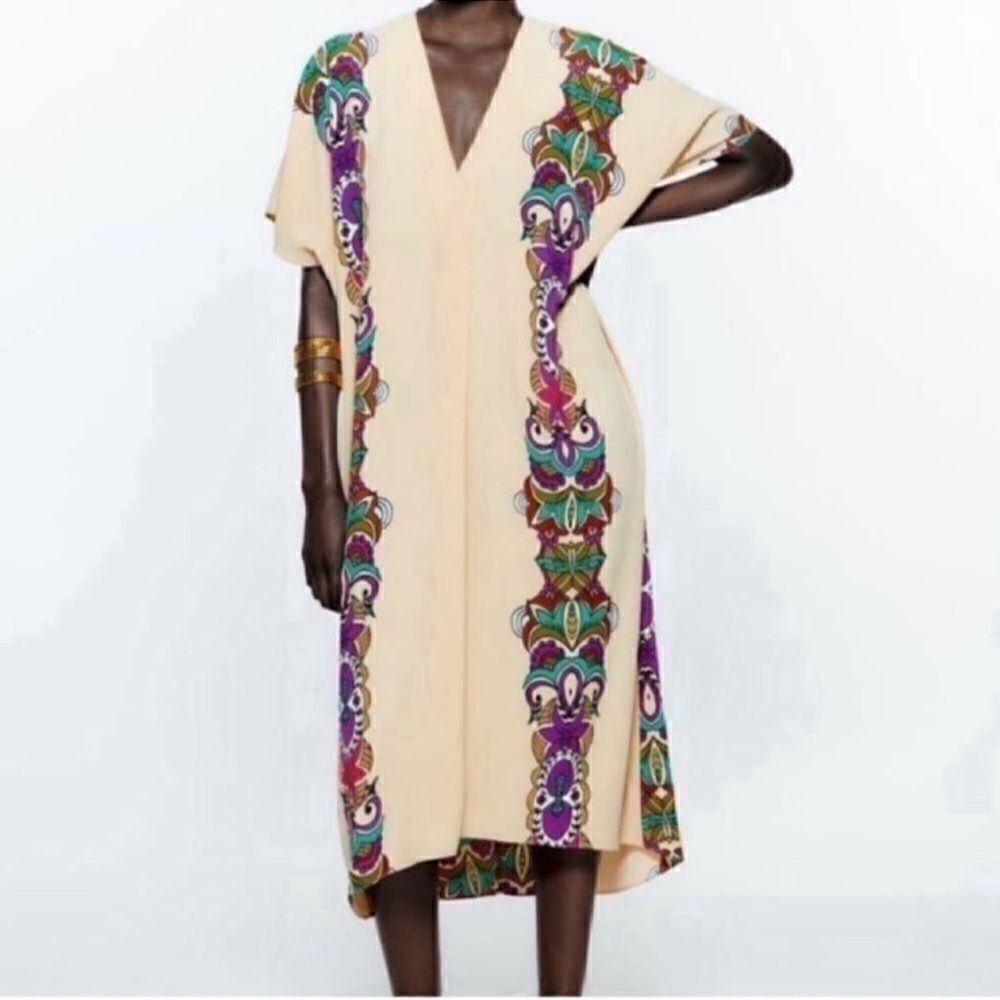 ZARA PRINTED TUNIC Tan/Green
DRESS(Size Small)